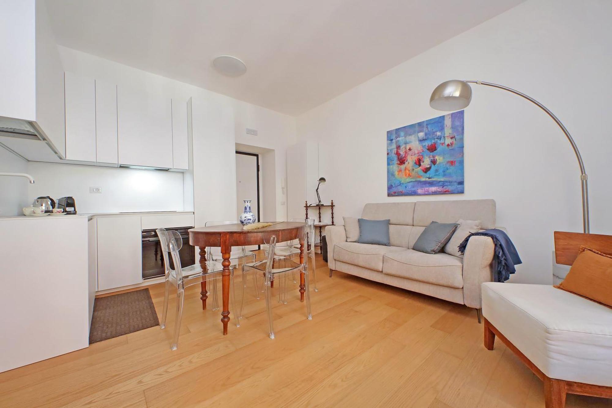 Ych-delightful Flat Near San Giovanni Rome